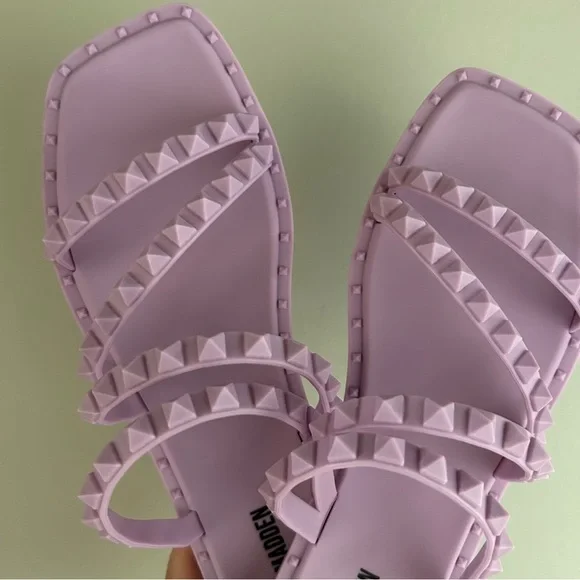 NIB Steve Madden Purple Skyler Studded Jelly Sandals Size 8 - Picture 3 of 8